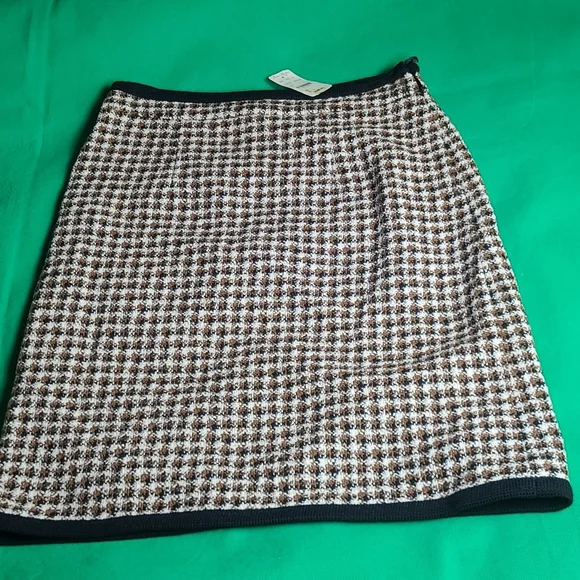 Ladies Brooks Brothers Skirt Suit - Picture 3 of 13